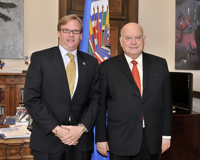 Bahamas Minister of Financial Services, Hon . Ryan Pinder meets with OAS Secretary General Jose Miguel Insulza  in Washington DC- 1 March, 2013